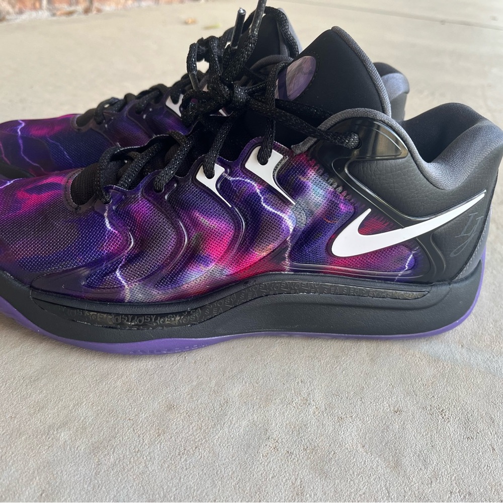 Nike DS Nike KD 17 NRG Metro Boomin Atomic Violet HJ4464 001 - Size 8.5